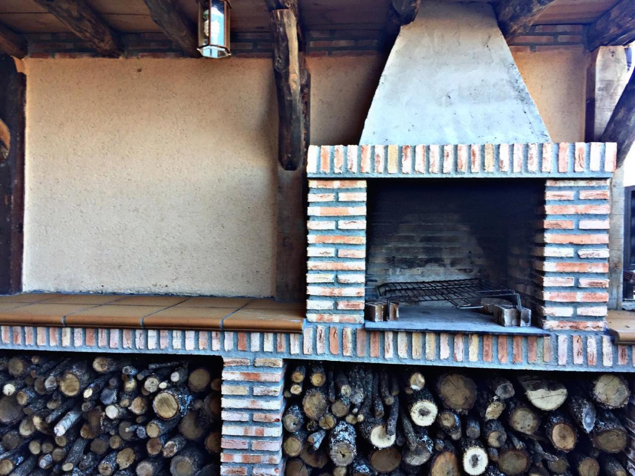 Gasthaus El Corral De Concejo Horcajuelo de la Sierra Exterior foto